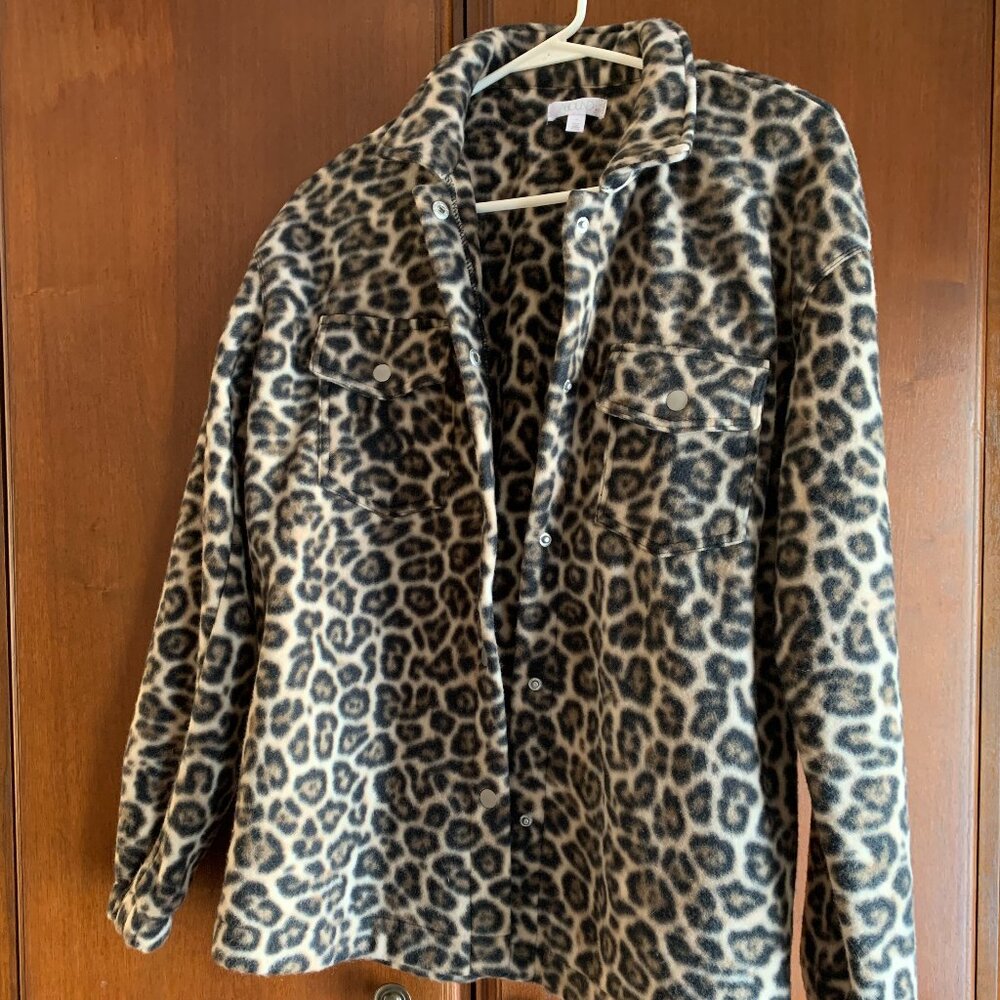 Abound Soft Flannel Leopard Shirt size M